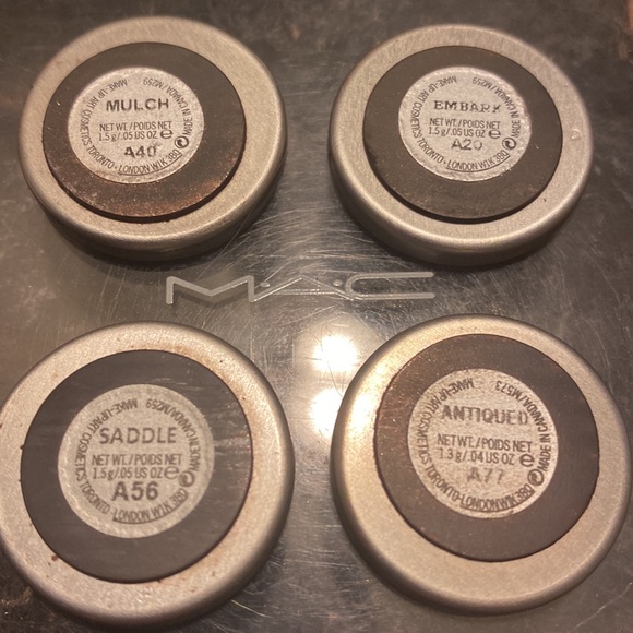 MAC Eyeshadow Bundle - Picture 3 of 11